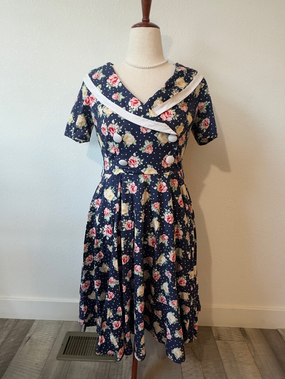 Navy Floral Sailor-Collar Midi Dress with White Trim